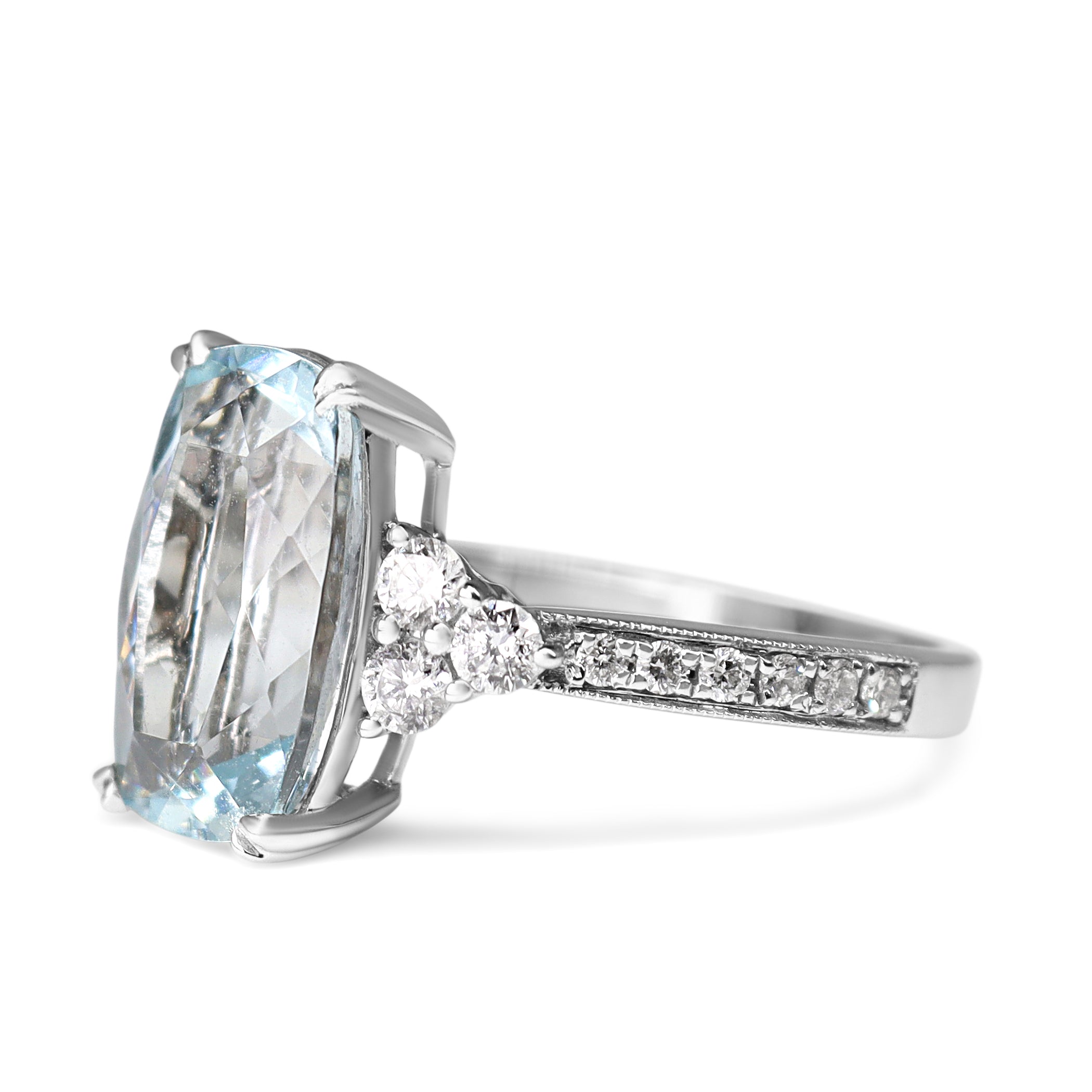 18ct White Gold Aquamarine and Diamond Ring