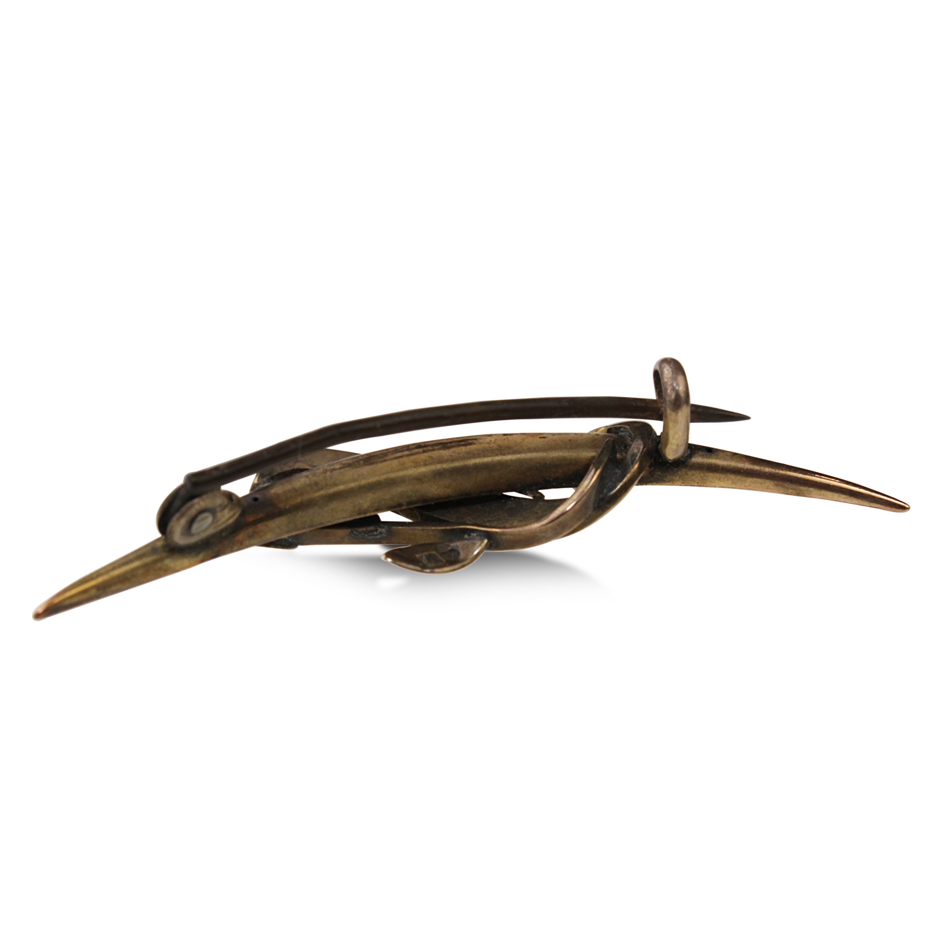 9ct Yellow Gold Curved Leaf Brooch