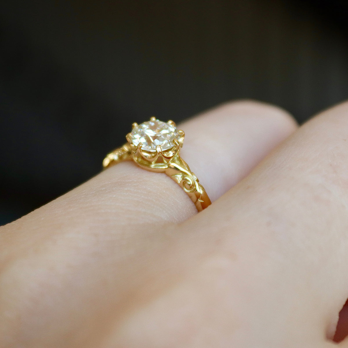 18ct Yellow Gold Antique Style Old Cut Diamond Solitaire Ring with Engraved Shoulders