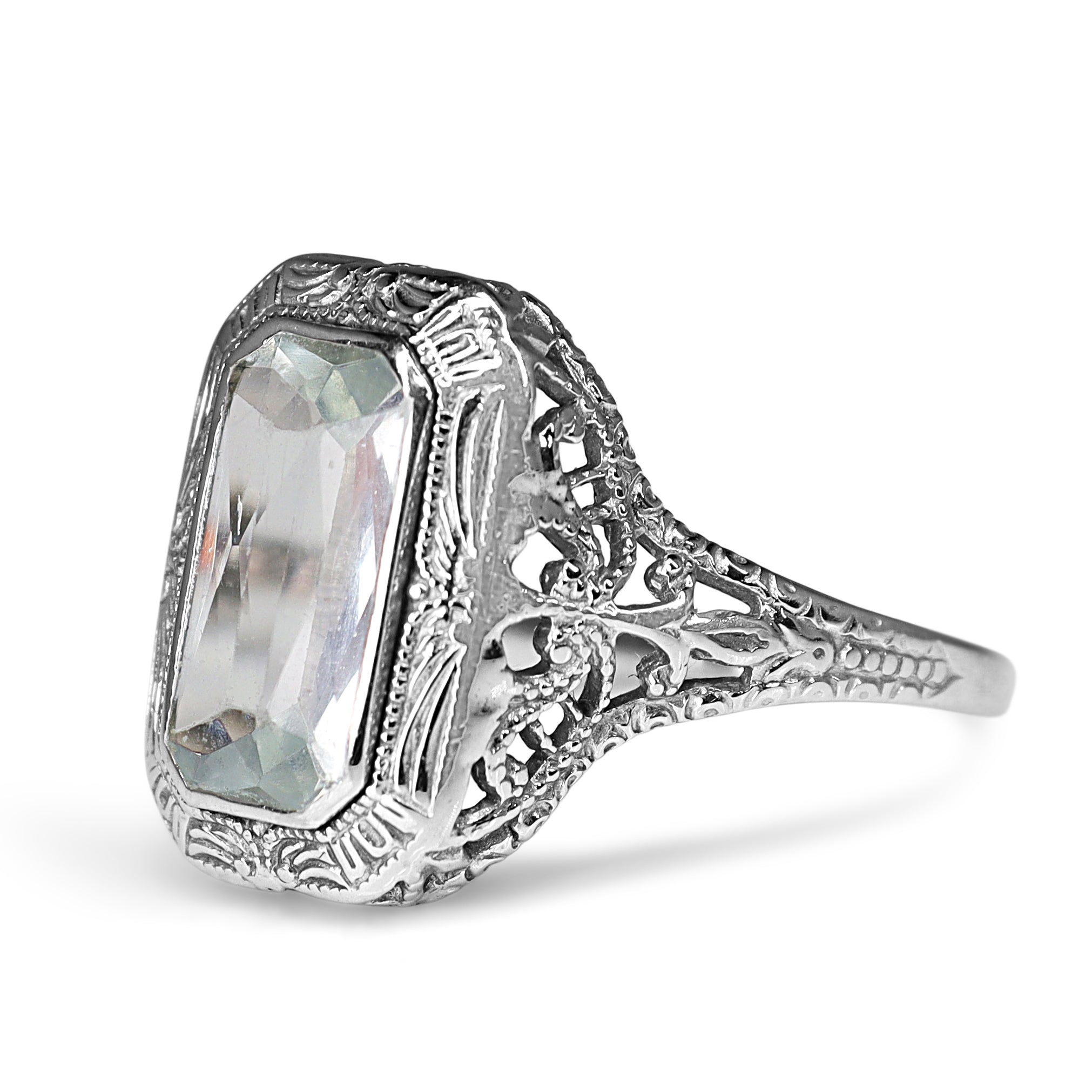 14ct White Gold Vintage Aquamarine Filigree Ring
