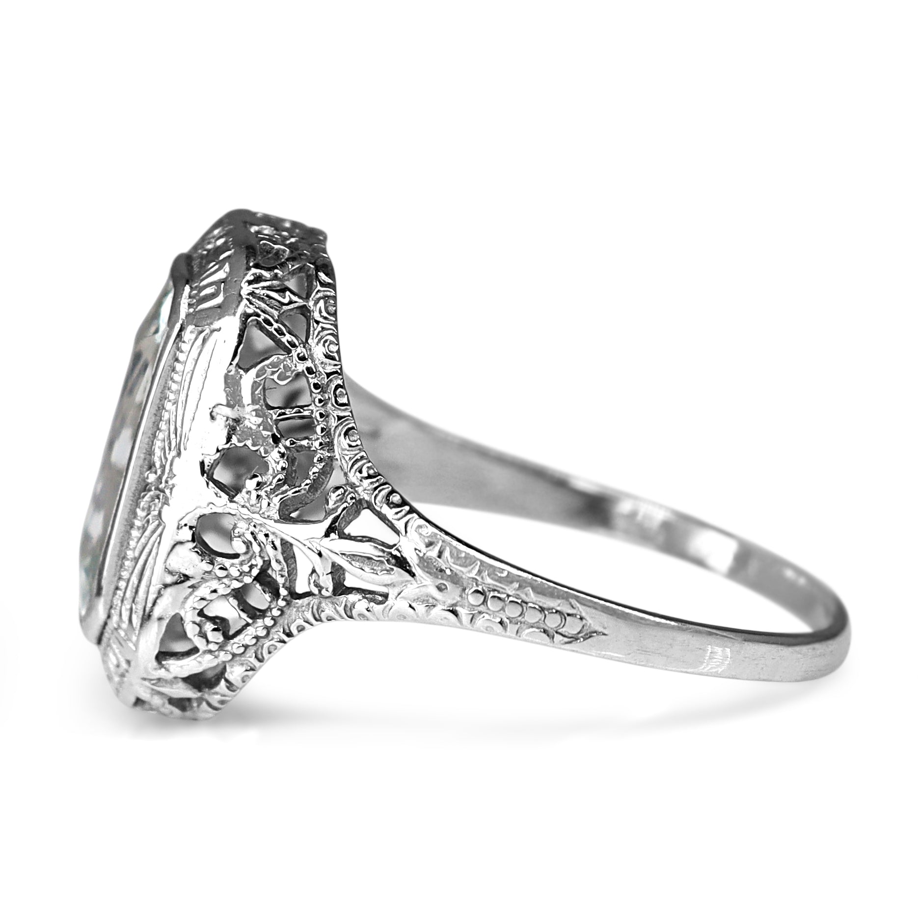 14ct White Gold Vintage Aquamarine Filigree Ring