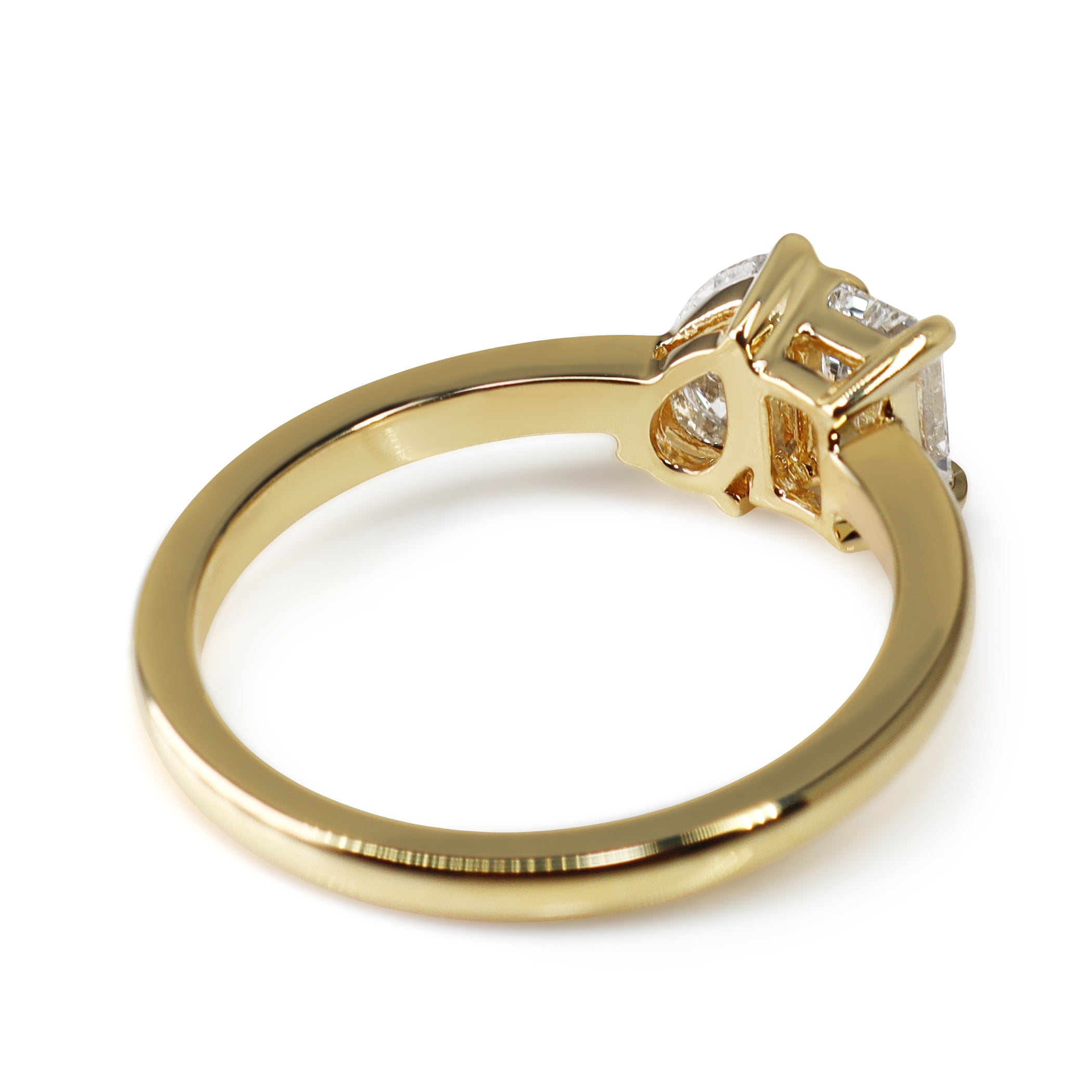 18ct Yellow Gold Emerald and Pear Cut Moi Et Toi Ring