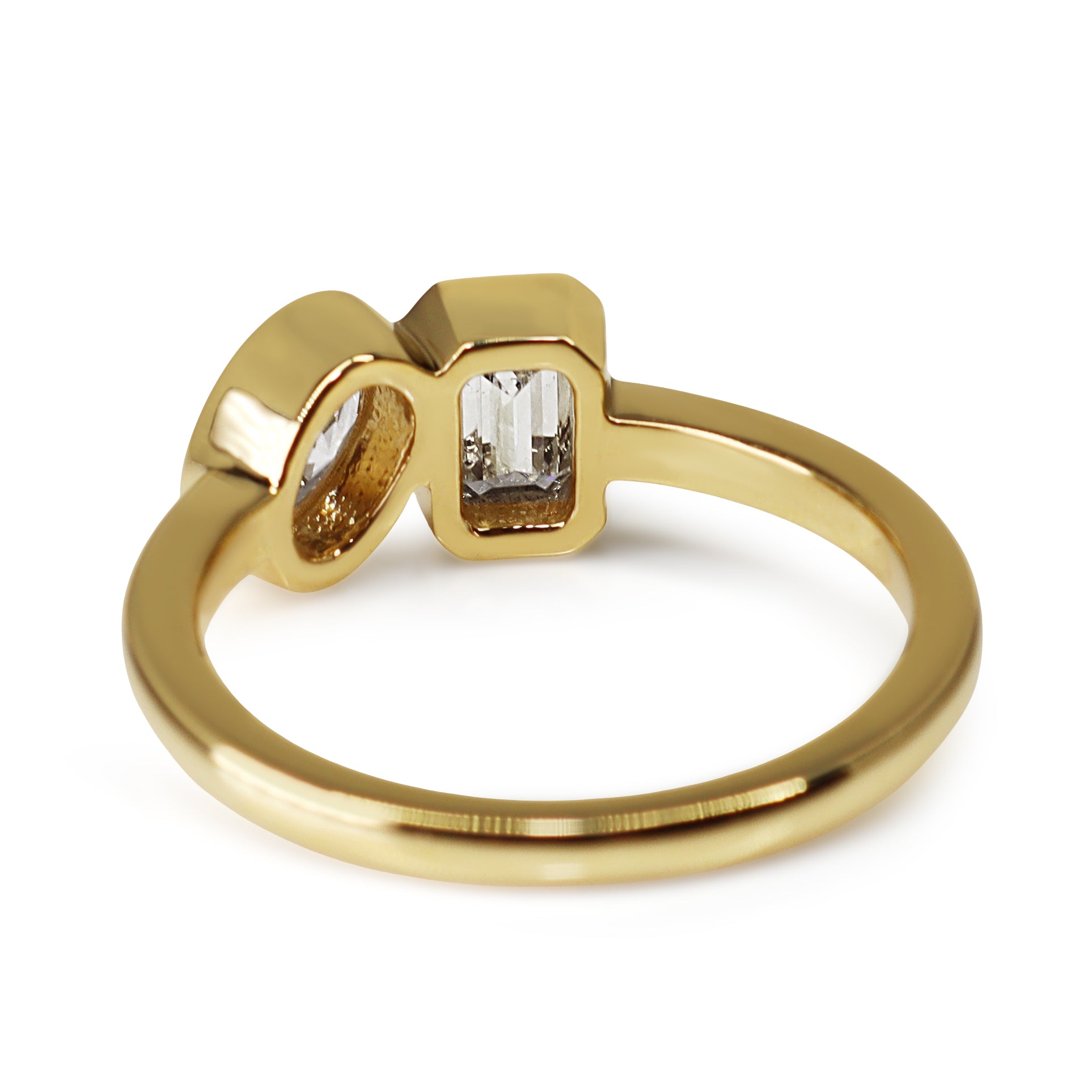 18ct Yellow Gold Emerald and Oval Cut Bezel Set Diamond Moi Et Toi Ring