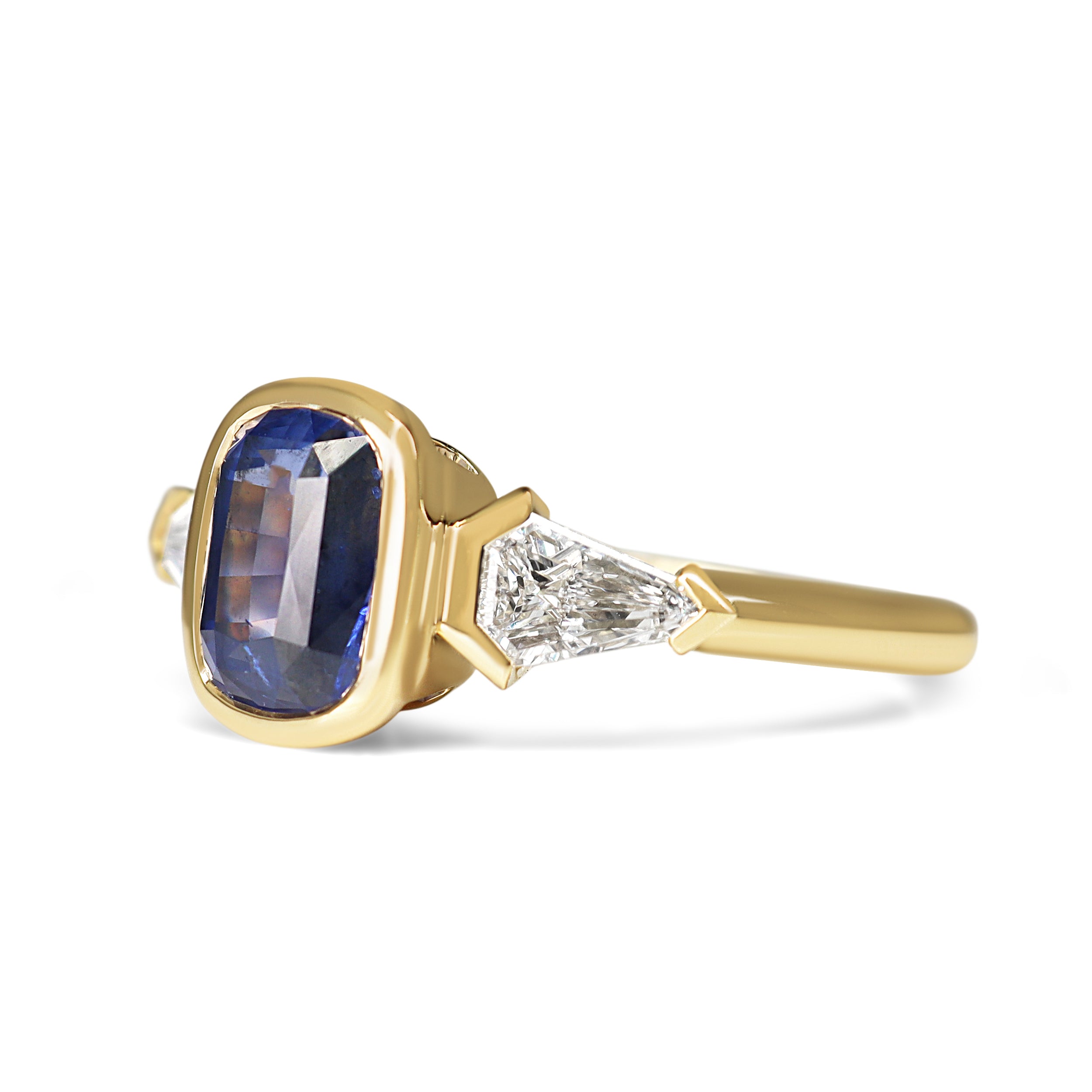 18ct Yellow Gold Sapphire and Sheild Cut Diamond 3 Stone Ring