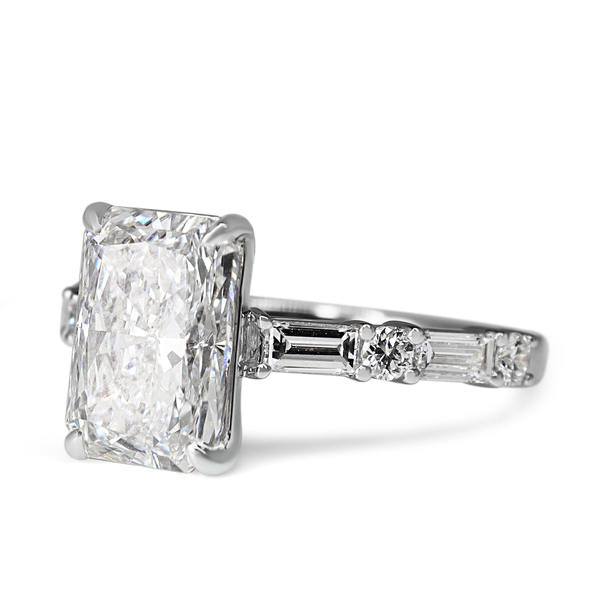 14ct White Gold 3.00ct Lab Grown Radiant Cut Diamond Ring