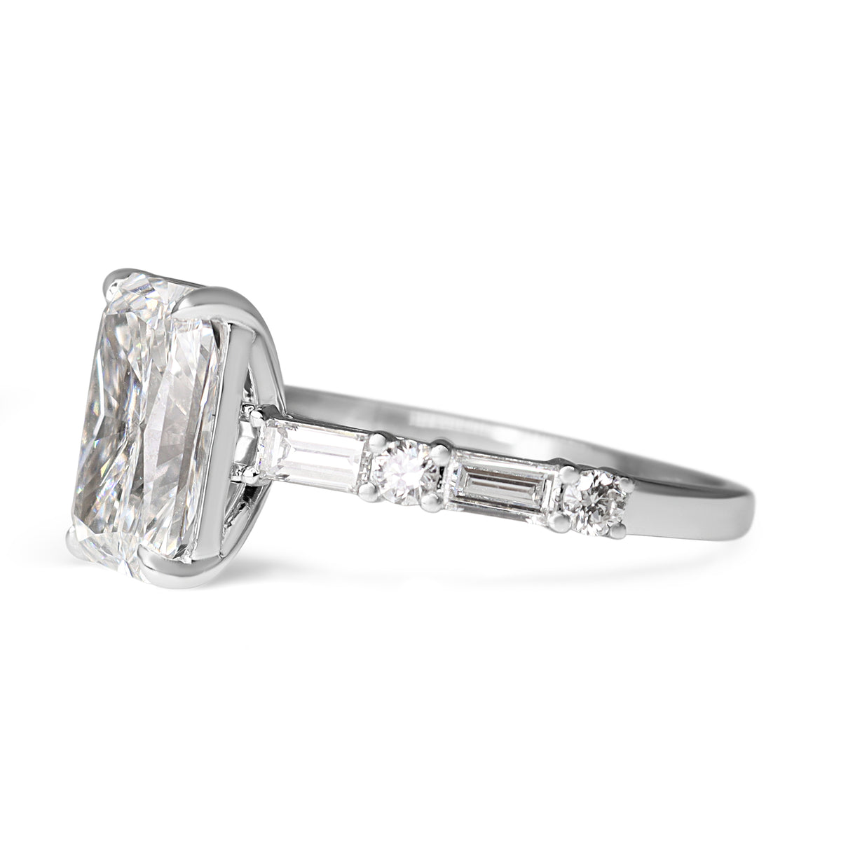 14ct White Gold 3.00ct Lab Grown Radiant Cut Diamond Ring