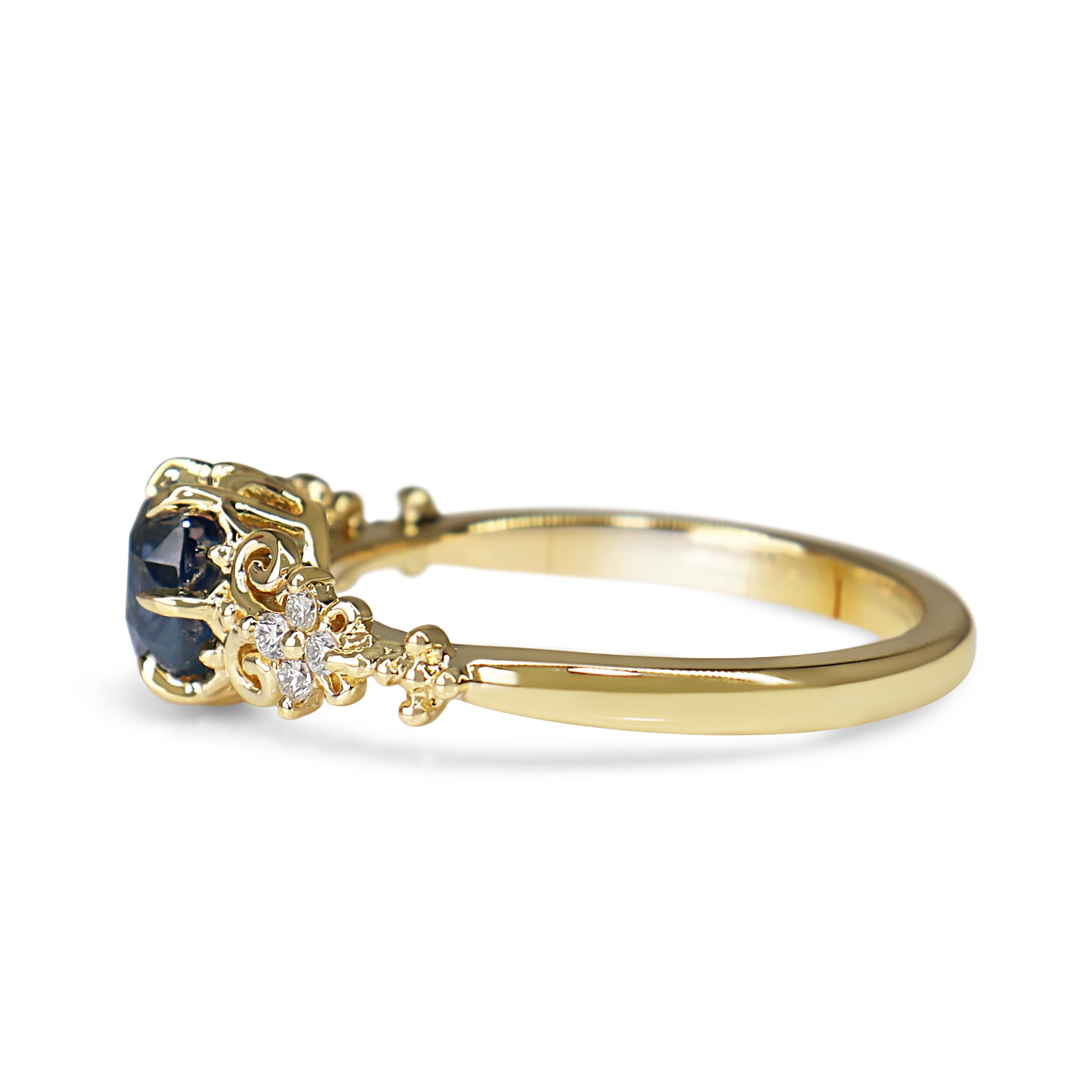 18ct Yellow Gold Sapphire and Diamond Vintage Style Ring