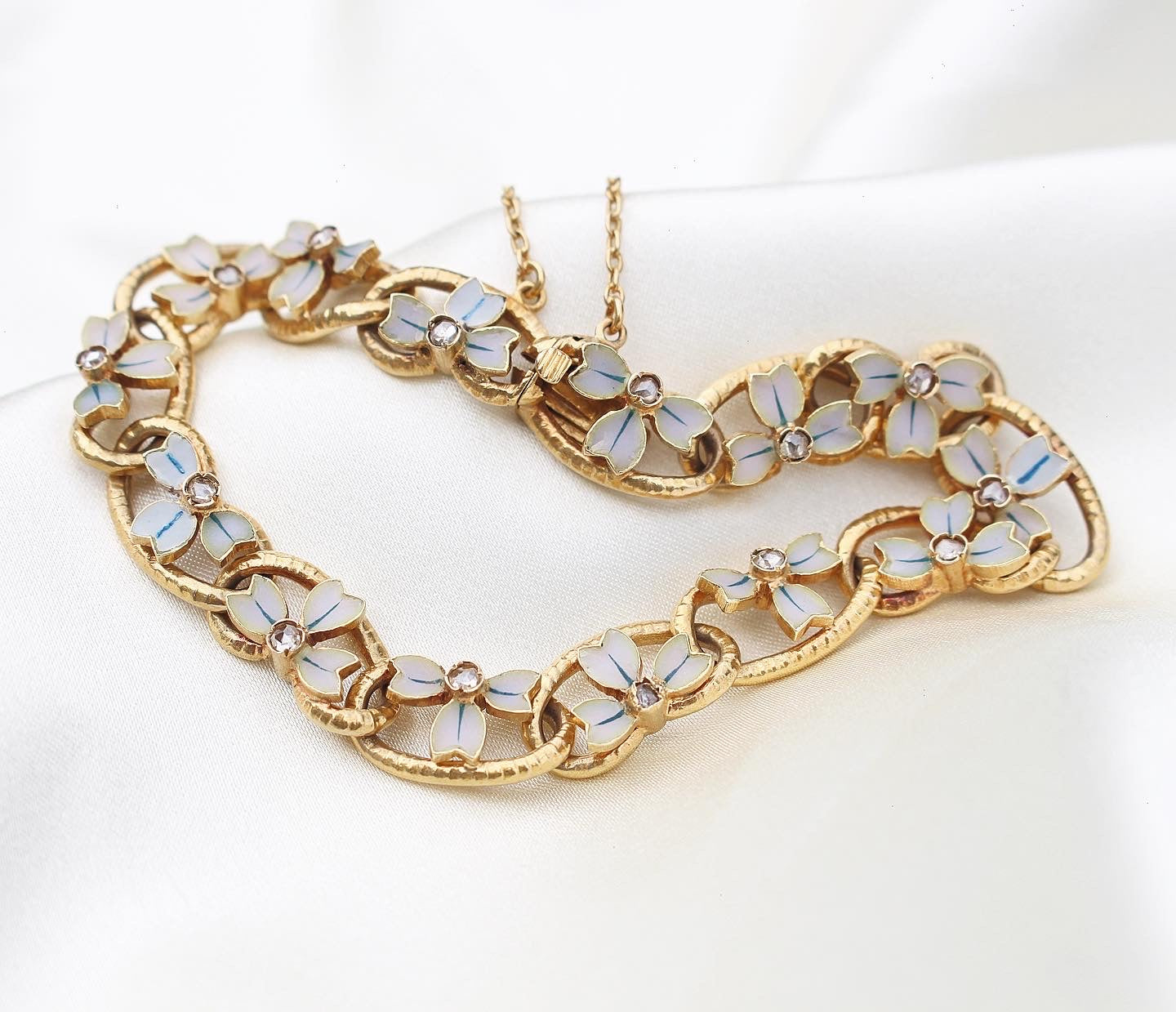 18ct Yellow Gold Antique French Enamel and Rose Cut Diamond Bracelet