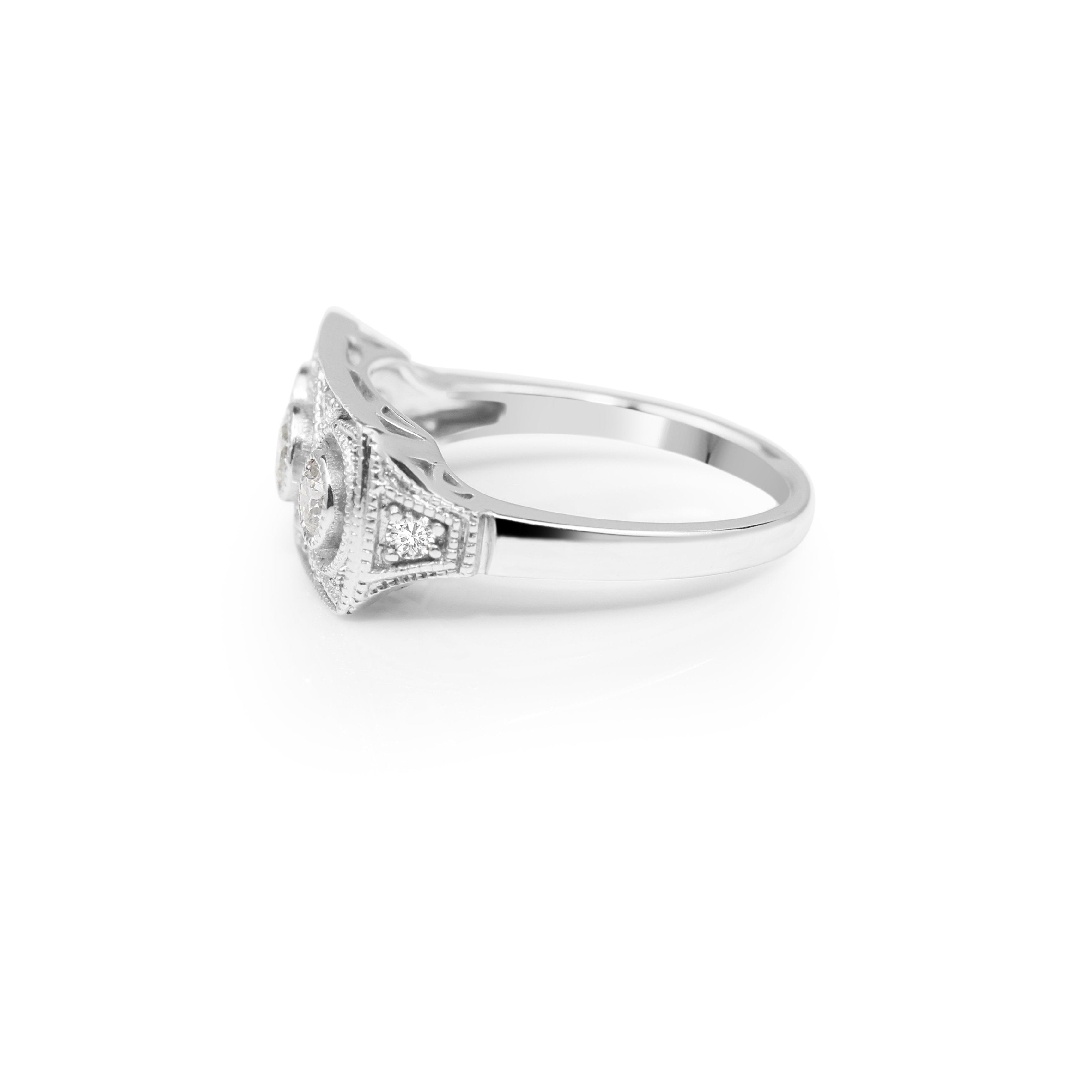 18ct White Gold Art Deco Diamond Ring