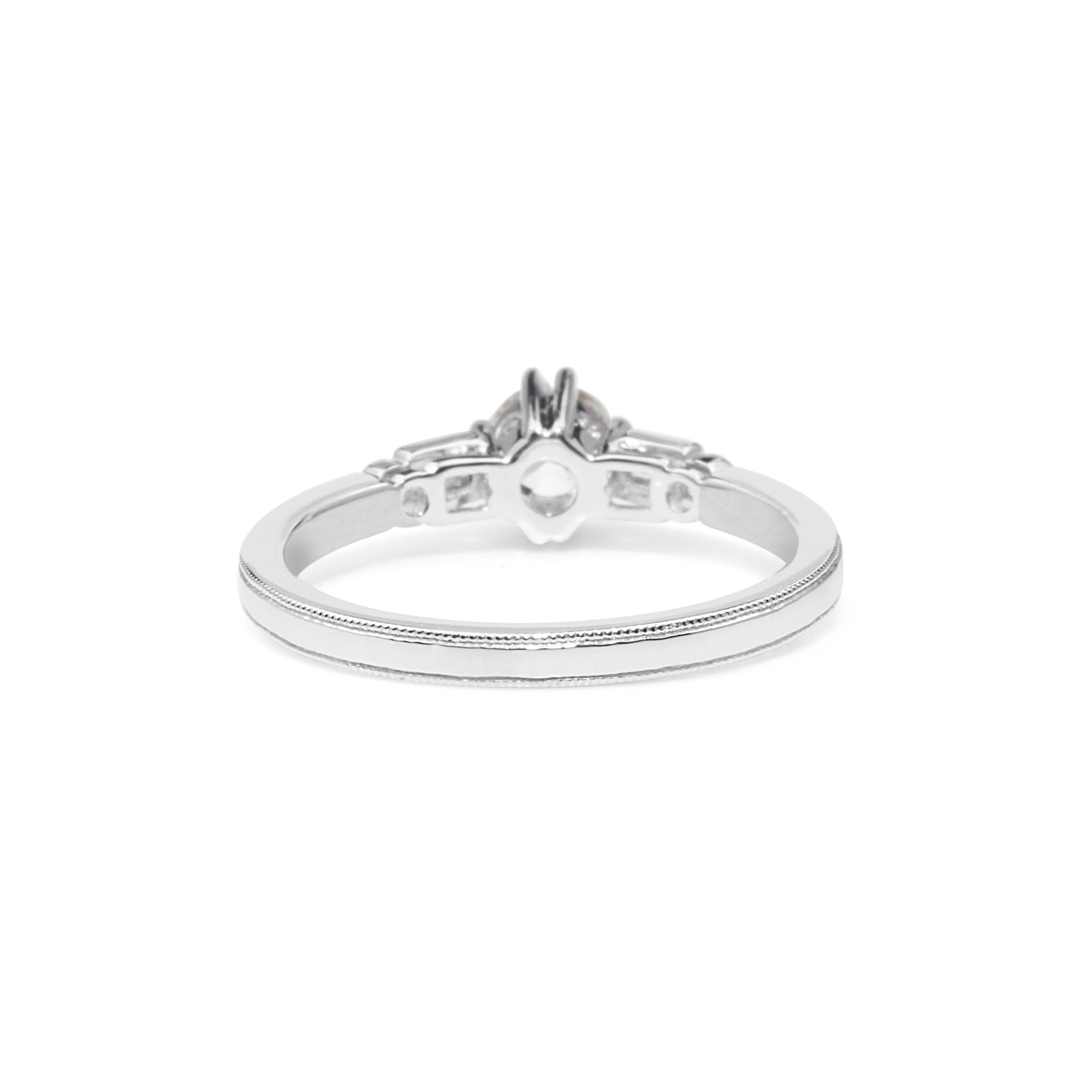 18ct White Gold Diamond Solitaire Ring Classic Vintage