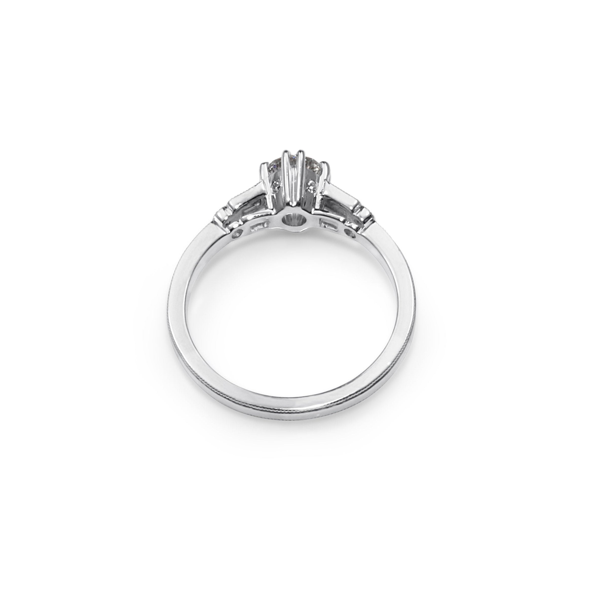 18ct White Gold Diamond Solitaire Ring Classic Vintage