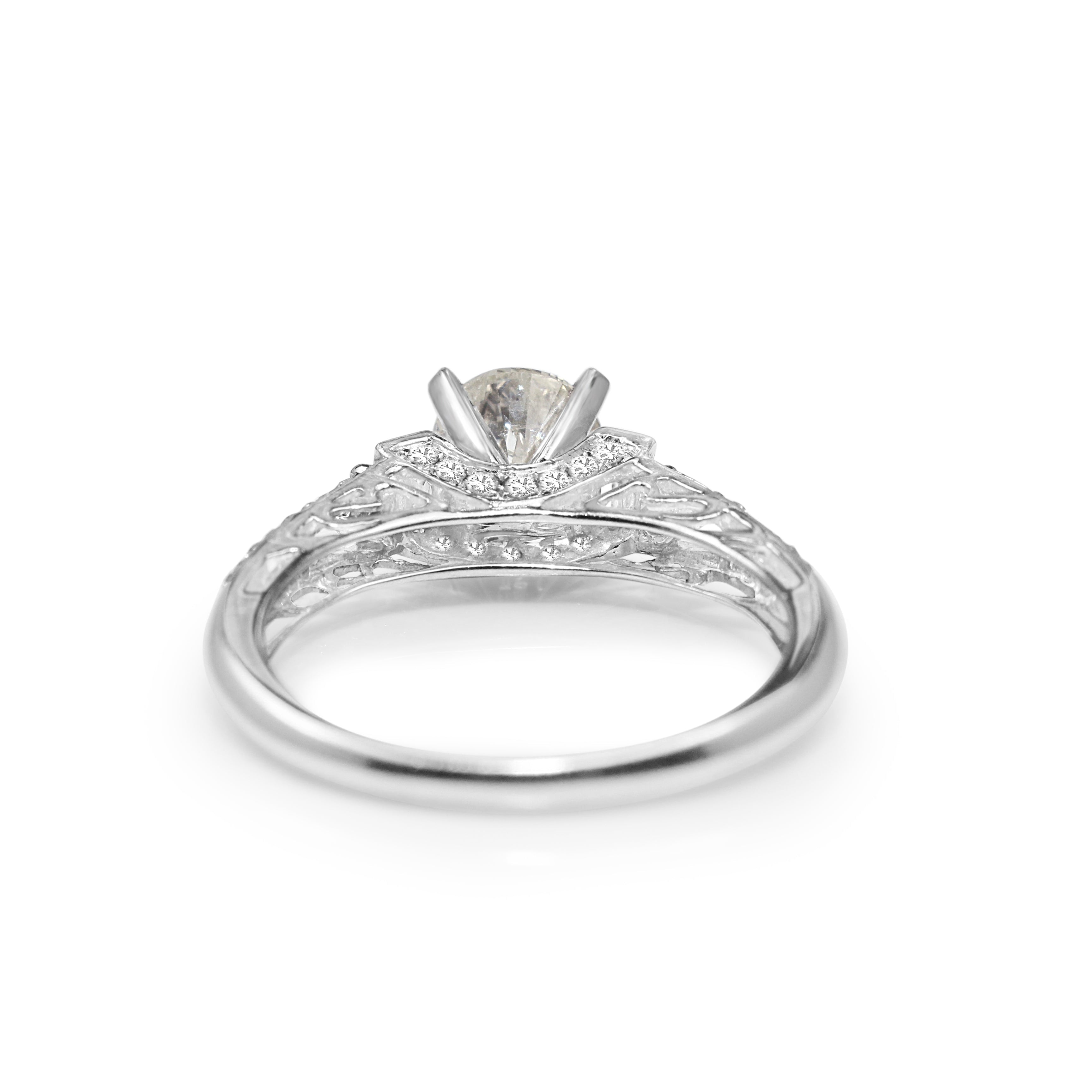 18ct White Gold Vintage Diamond Solitaire Ring